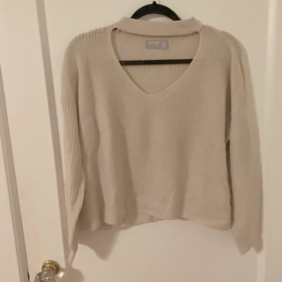 Blush V-cutout LF Knit Sweater - Picture 2 of 3